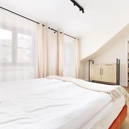 Apartamento Hetman Main Square *