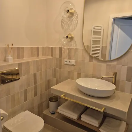 Hetman Main Square Apartment